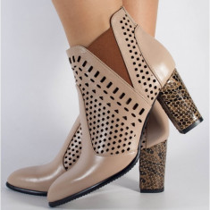 Botine elegante nude perforate piele naturala - 537 foto