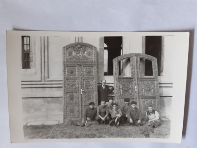 Lot 3 fotografii cu uși de biserici foto