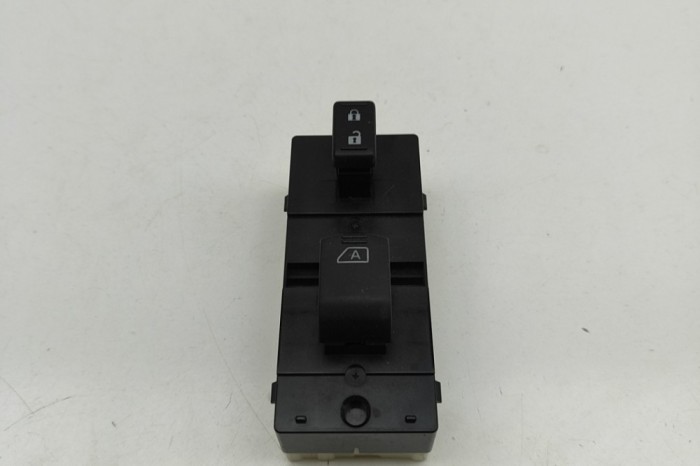 Buton geam ușă st&acirc;nga față NISSAN 370 Z Coupe Z34 2014 OEM: 25411-1ER0A | 31994858