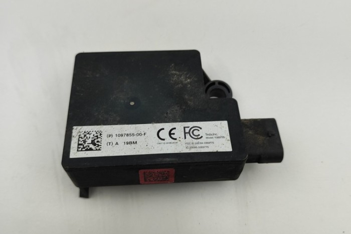 Alt modul de control TESLA MODEL 3 2019 OEM: 1097855-00-F 30484359