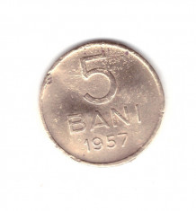 Moneda 5 bani 1957, cu mici pete foto