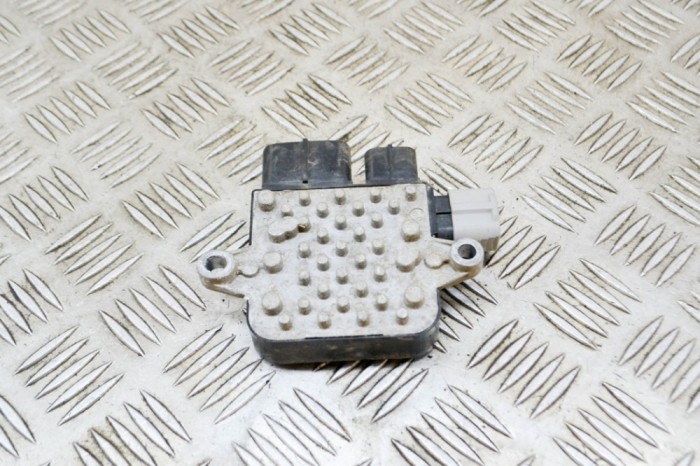 Releu ventilator TESLA MODEL S 2016 OEM: 82821-20280 14699162