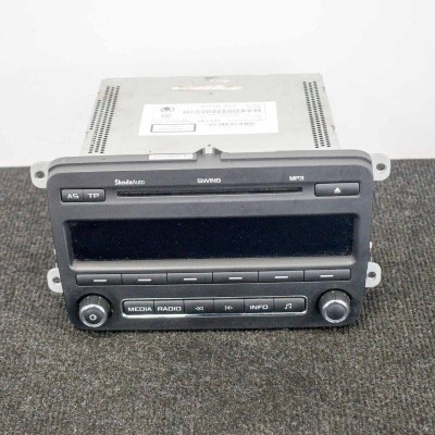 Unitate radio CD SKODA OCTAVIAII 1Z3 2011 OEM: 5J0035161C 3727109 foto