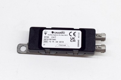 Amplificator de antena MASERATI LEVANTE SUV M161 2023 OEM: 670106194,06701061940,10R-040019 21249265 foto