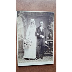 Fotografie pe carton, mire si mireasa, inceput de secol XX