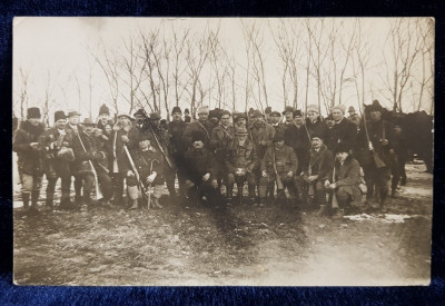 GRUP LA VANATOARE , FOTOGRAFIE TIP CARTE POSTALA , SATRAP BROMSILBER , PERIOADA INTERBELICA foto