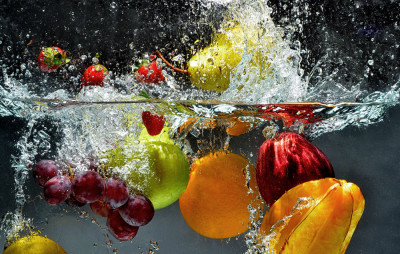 Tablou canvas Fructe in apa, 75 x 50 cm foto