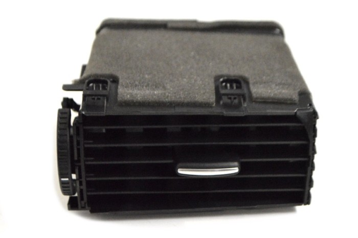 Gura de ventilație planșa de bord MAZDA CX-5 KE, GH 2013 OEM: KD466491X,KD666491X 11730451