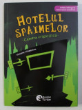 HOTEL DES FRISSONS : LA CHAMBRE FROIDE / HOTELUL SPAIMELOR : CAMERA FRIGORIFICA de VINCENT VILLEMINOT , ILUSTRATII de JOELLE DREIDEMY , 2018