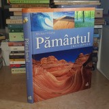 MICHAEL ALLABY - PAMANTUL ( ENCICLOPEDIE ) , 2008 *