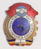 INSIGNA 50 ANI 1906 1956 DE LA PRIMA CONFERINTA SINDICALA PE TARA UGSR BRONZ BOMBATA SINDICAT SINDICATE ( CITITI DESCRIEREA ), Romania de la 1950