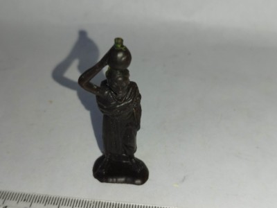 bnk jc Figurine de plastic - Domplast - figurina de african foto