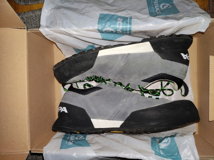 SEMIGHETE SCARPA KALIPE NR 41