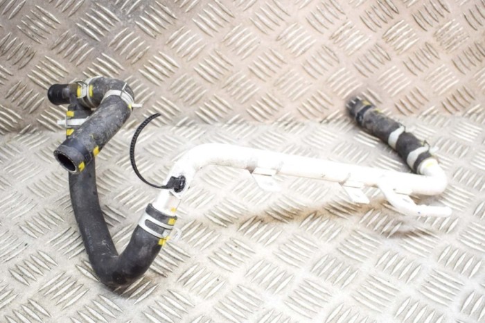 Furtun de lichid de răcire HYUNDAI KONA 2022 18058477