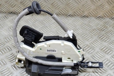 &amp;Icirc;ncuietoare ușă dreapta față VW PASSAT B8 3G2 2017 OEM: 5E2837016B | 17186183 foto