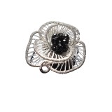 B32. Pandantiv floare argintie cu Mura din cristale negre de sticla