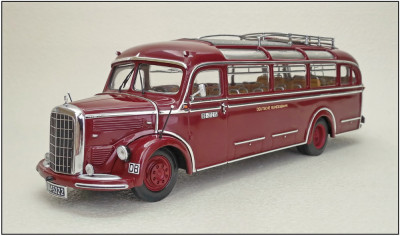 Macheta autobuz Mercedes-Benz O 3500 1:43 Minichamps foto