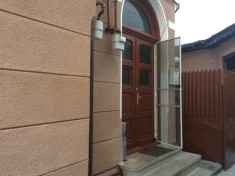 Inchiriez spatiu in casa super centrala