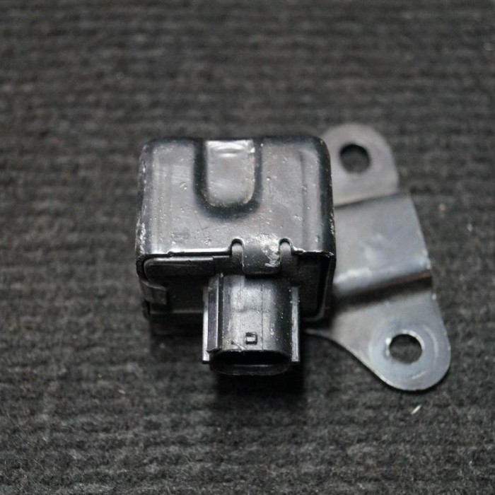 Senzor de impact st&acirc;nga spate LEXUS RX _U3_ 2007 OEM: G4845-48010 1813624