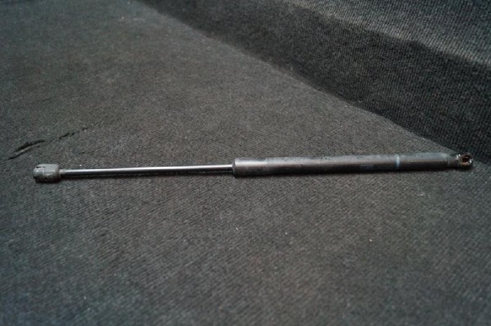 Amortizor haion dreapta AUDI A4 8EC, B7 2007 OEM: 8E9827552K 1840385