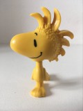 * Figurina pasarea Woodstock din Peanuts / Charlie Brown surpriza McDonalds 2015