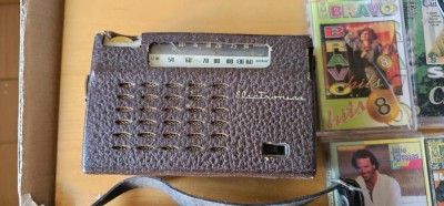 RADIO S631T ELECTRONICA , 6 TRANZISTOARE , NU FUNCTIONEAZA foto