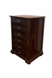 Comodă lemn antique stil gotic. Detalii sculptate copie sec XX