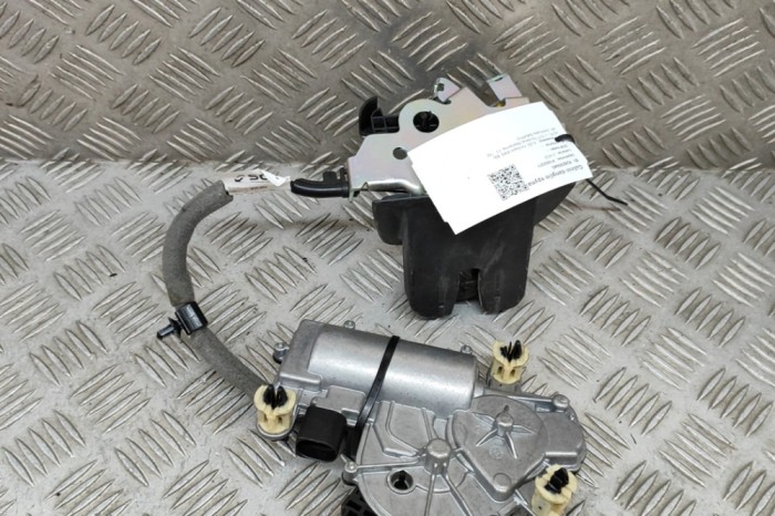 &Icirc;ncuietoare haion AUDI A4 Avant 8W5, B9 2017 OEM: 4M0827506D,3V5827887A 24296645