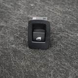 Buton geam ușă st&acirc;nga spate BMW X1 F48 2016 OEM: 9208106 2735911