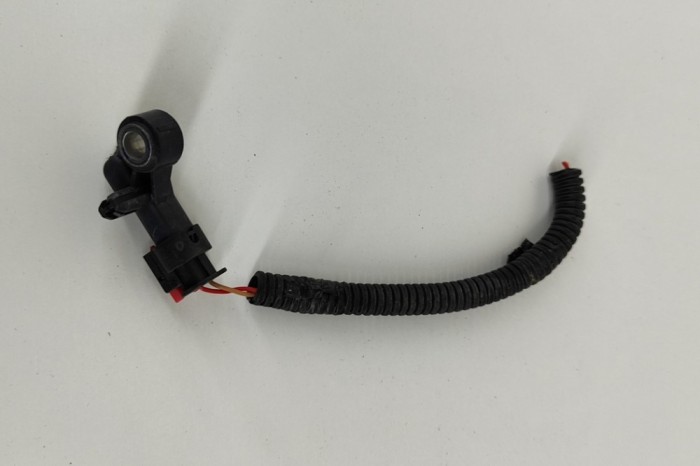 Senzor de impact dreapta spate TESLA MODEL 3 2021 OEM: 1473447-00-A 28300759