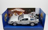 Macheta Inapoi in viitor Delorean Back into the future II 1/24
