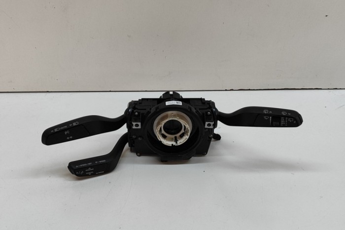 Maneta semnalizare ștergătoare PORSCHE Taycan 2022 OEM: 9J0953502K | 31845084