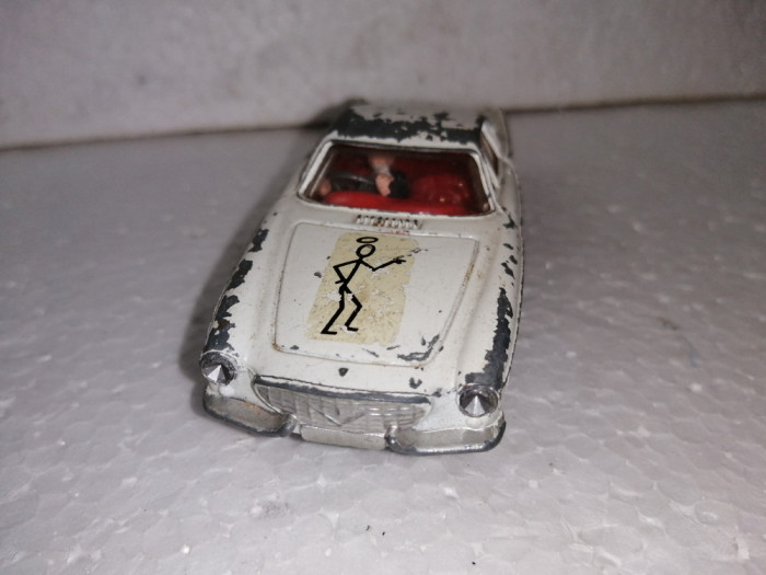 bnk jc Corgi 258 The Saints Volvo P1800