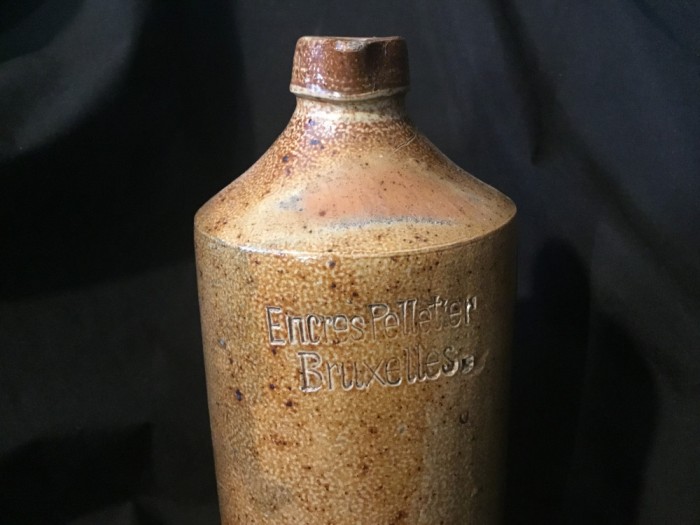 Sticla din ceramica inceput de sec XX Encres Pelleter / Bruxelles !
