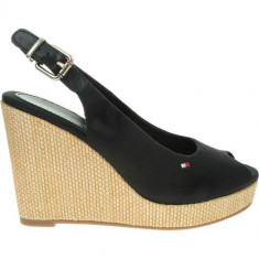 Sandale Femei Tommy Hilfiger Iconic Elena Sling Back Wedge FW0FW04789BDS foto