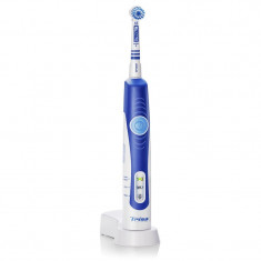 Periuta de dinti electrica Trisa Pro Clean Professional, 8000 vibratii/min. albastru