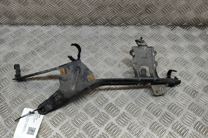 Suport aripa st&acirc;nga față PORSCHE PANAMERA 970 2011 OEM: 97061020103,970.610.201.03 22450845