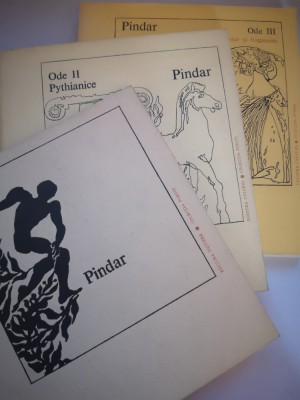Pindar - Ode I, Ode II (Pythianice) , Ode III (Nemeene, Isthmianice si fragmente) - 3 Volume foto