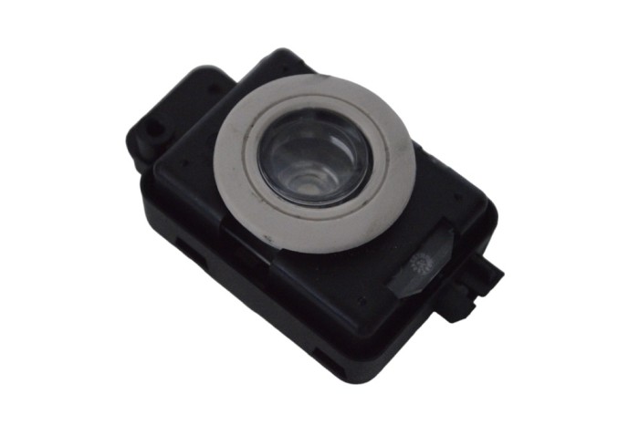 Iluminare interioară TESLA MODEL S 2014 OEM: 1002543-00-C 20766919
