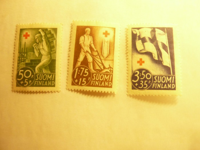 Serie mica Finlanda 1941 Crucea Rosie - munca 3 valori (din 4v)