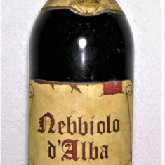 C 53 -vin rosu NEBBIOLO D'ALBA DOC CANTINE ROSSELLO cl 72 gr 12,5 recoltare 1976