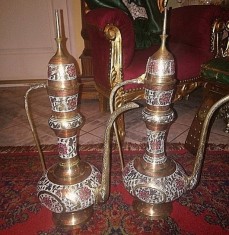 Set de 2 superbe carafe aftaba din bronz masiv de dimensiuni impresionante