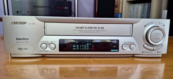 VHS Video Sharp VC-M31