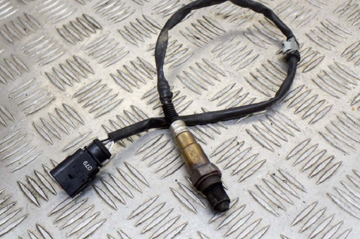 Sonda lambda VW SCIROCCO 137, 138 2013 OEM: 03C906262H,0258006859 11686552
