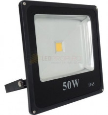 PROIECTOR LED 50W SLIM ALB CALD foto