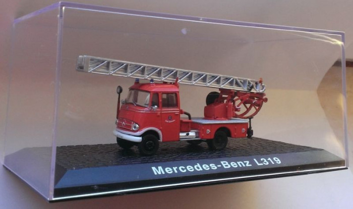 Macheta Mercedes Benz L319 1961 Pompieri - Atlas 1/72