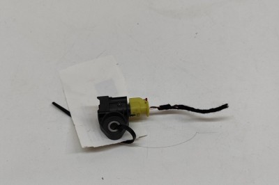 Senzor de impact st&amp;acirc;nga spate PORSCHE Taycan 2022 OEM: 4N0959651D | 31861473 foto