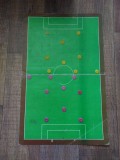 Joc vechi Fotbal cu nasturi, anii 80, tabla de joc si 18 pioni / nasturi - incomplet - doar ce se vede in imagini