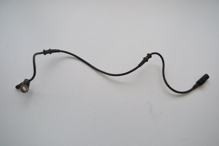 Senzor ABS dreapta față MERCEDES-BENZ E W211 2007 OEM: A2115402917 2433244