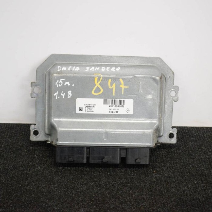 Unitate de control motor DACIA SANDERO II 2015 OEM: 237107018R,A2C98711500 3673671
